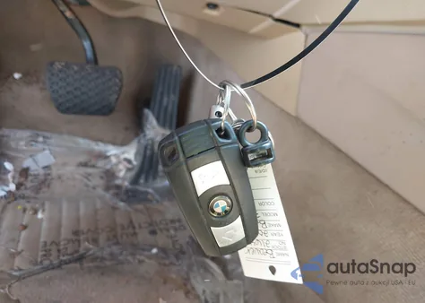 2011 BMW 328I из США, поврежденный, VIN WBAPH5G55BNM81646